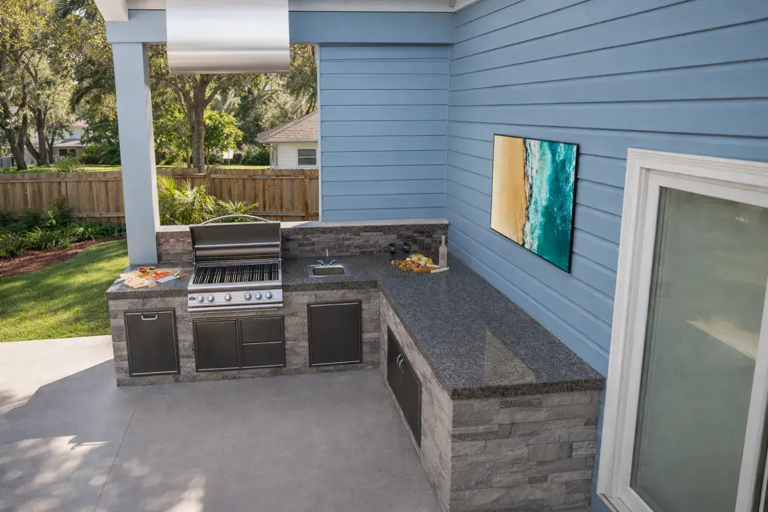 Outdoor kitchen and bar design by Serene Spaces Studio